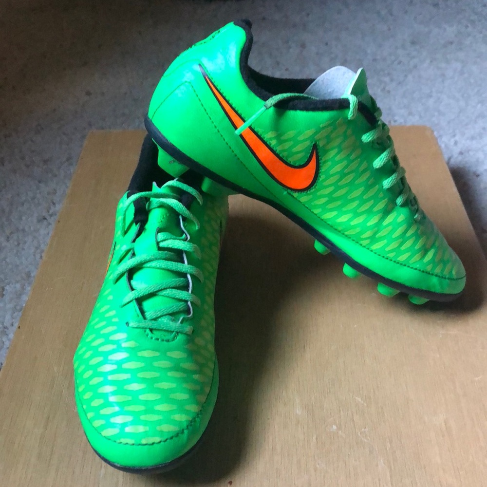Nike Magista Soccer cleat